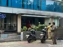 Sempat Terdengar Suara Ledakan, Basement Gedung di Bulungan Jaksel Mengalami Kerusakan Parah